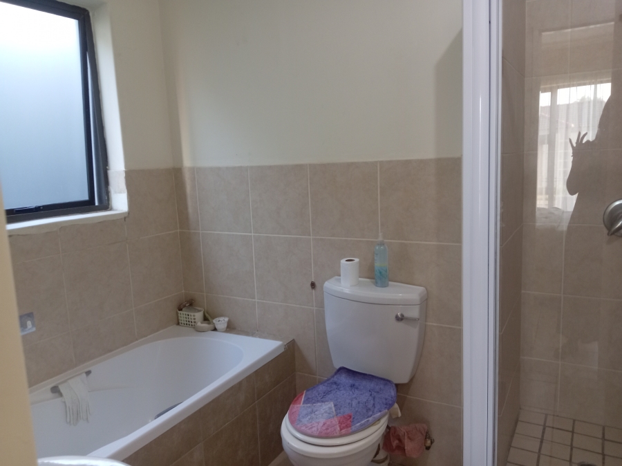 3 Bedroom Property for Sale in Flamwood North West